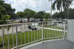 492 NW 165th St Rd, Miami, FL 33169 - Photo 11