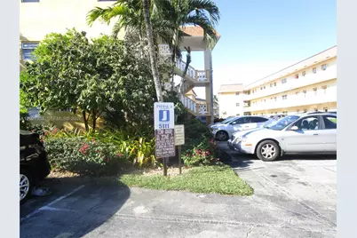 5111 W Oakland Park Blvd #301, Lauderdale Lakes, FL 33313 - Photo 7