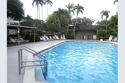 5111 W Oakland Park Blvd #301, Lauderdale Lakes, FL 33313 - Photo 11