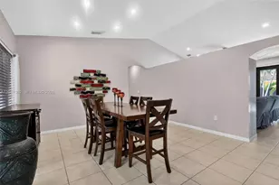 8892 NW 167th St, Miami Lakes, FL 33018 - Photo 11