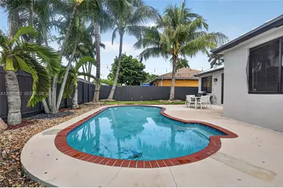 8892 NW 167th St, Miami Lakes, FL 33018 - Photo 59
