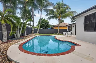 8892 NW 167th St, Miami Lakes, FL 33018 - Photo 59