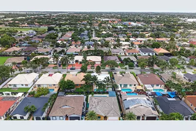 8892 NW 167th St, Miami Lakes, FL 33018 - Photo 73