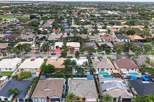 8892 NW 167th St, Miami Lakes, FL 33018 - Photo 73