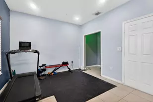 8892 NW 167th St, Miami Lakes, FL 33018 - Photo 35