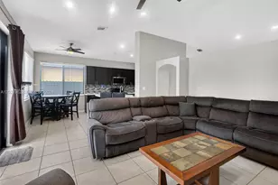 8892 NW 167th St, Miami Lakes, FL 33018 - Photo 47