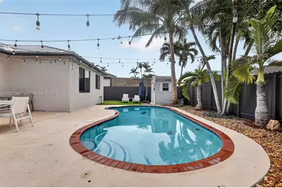 8892 NW 167th St, Miami Lakes, FL 33018 - Photo 55