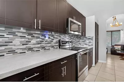 8892 NW 167th St, Miami Lakes, FL 33018 - Photo 41
