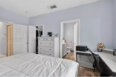 8892 NW 167th St, Miami Lakes, FL 33018 - Photo 23