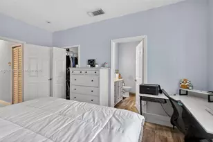 8892 NW 167th St, Miami Lakes, FL 33018 - Photo 23