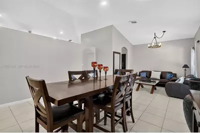 8892 NW 167th St, Miami Lakes, FL 33018 - Photo 17