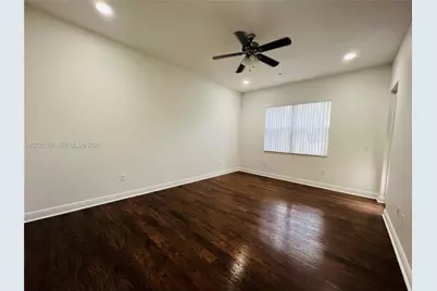 12432 NW 18th Ct, Pembroke Pines, FL 33028 - Photo 9
