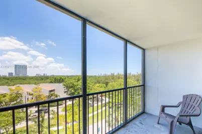 2500 NE 135th St #B506, North Miami, FL 33181 - Photo 25