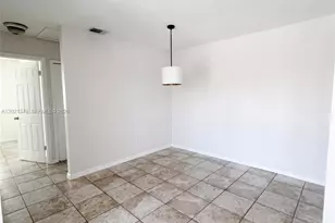 10046 Winding Lake Rd, Sunrise, FL 33351 - Photo 5