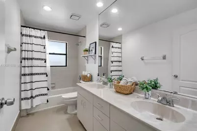 1051 Deerpath Ct, Weston, FL 33326 - Photo 23