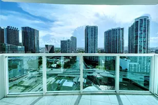 31 SE 5th St, Miami, FL 33131 - Photo 5