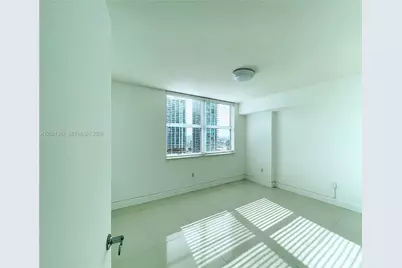 31 SE 5th St #2307, Miami, FL 33131 - Photo 7