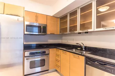 31 SE 5th St #1208, Miami, FL 33131 - Photo 7
