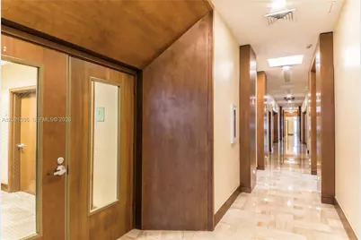 31 SE 5th St #1208, Miami, FL 33131 - Photo 19