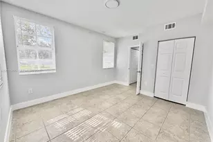 7940 N Nob Hill Rd, Tamarac, FL 33321 - Photo 13