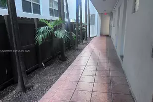 528 Meridian Ave, Miami Beach, FL 33139 - Photo 1