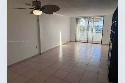 7300 Wayne Ave #514, Miami Beach, FL 33141 - Photo 3