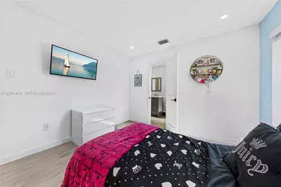19601 SW 187th Ave, Miami, FL 33187 - Photo 21