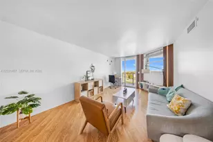 5880 Collins Ave, Miami Beach, FL 33140 - Photo 13