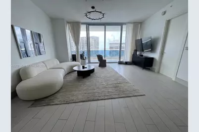 200 Biscayne Boulevard Way #5004, Miami, FL 33131 - Photo 7