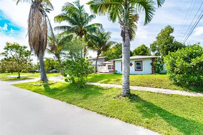4360 NW 32nd Ct, Lauderdale Lakes, FL 33319 - Photo 3