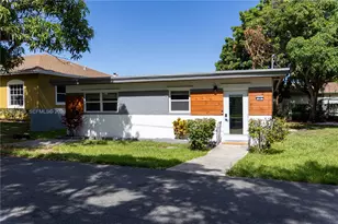 250 NW 14th Way, Dania Beach, FL 33004 - Photo 1
