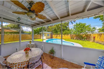 304 SW 68th Ave, Pembroke Pines, FL 33023 - Photo 27