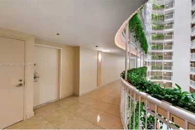 1717 N Bayshore Dr #A-1437, Miami, FL 33132 - Photo 27
