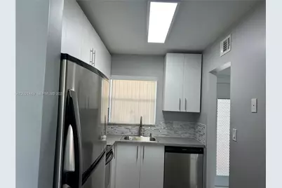 2831 E Sunrise Lakes Dr #309, Sunrise, FL 33322 - Photo 5