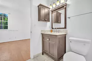 800 Sorrento Dr, Weston, FL 33326 - Photo 23