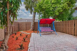 8015 SW 21st Ct, Davie, FL 33324 - Photo 3