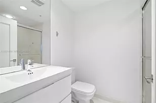 17301 Biscayne Blvd, North Miami Beach, FL 33160 - Photo 27