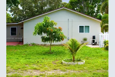 10646 Barn Rd, Lake Worth, FL 33449 - Photo 9