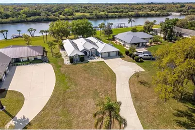 1261 Riverbend Dr, Other City - In The State Of Florida, FL 33935 - Photo 1