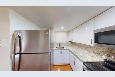 8860 Fontainebleau Blvd #405, Miami, FL 33172 - Photo 7