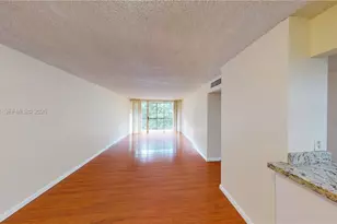 8860 Fontainebleau Blvd, Miami, FL 33172 - Photo 3