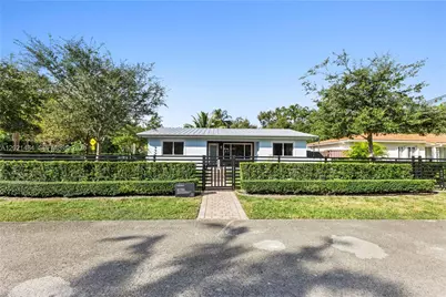 8910 NE 9th Ct, Miami, FL 33138 - Photo 3