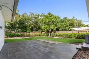 8910 NE 9th Ct, Miami, FL 33138 - Photo 31