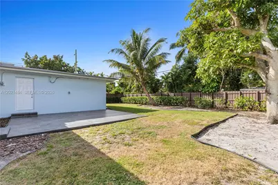 8910 NE 9th Ct, Miami, FL 33138 - Photo 33