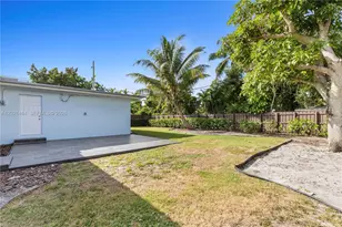 8910 NE 9th Ct, Miami, FL 33138 - Photo 33