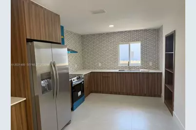 840 NW 67th St, Miami, FL 33150 - Photo 9