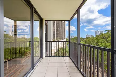 20335 W Country Club Dr #404, Aventura, FL 33180 - Photo 25