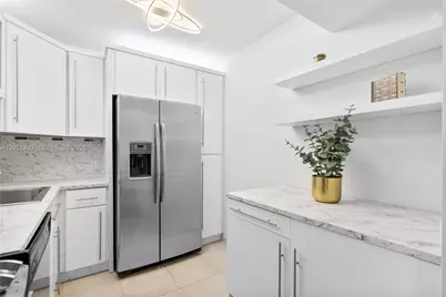 20335 W Country Club Dr #404, Aventura, FL 33180 - Photo 11