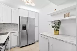 20335 W Country Club Dr, Aventura, FL 33180 - Photo 11