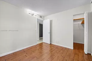 9501 Seagrape Dr, Davie, FL 33324 - Photo 21